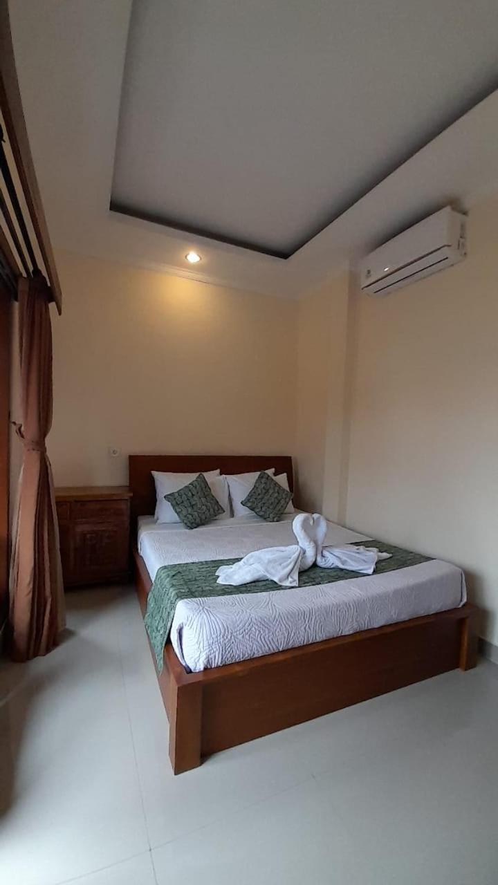 Nugraha Guesthouse 1 Ubud  Exterior photo